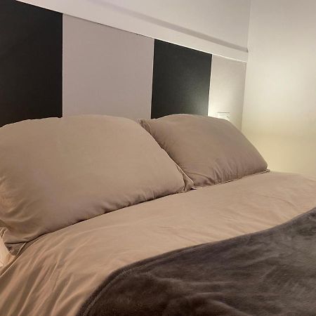 Apartamento Casa Latre Lägenhet Barbastro Exteriör bild