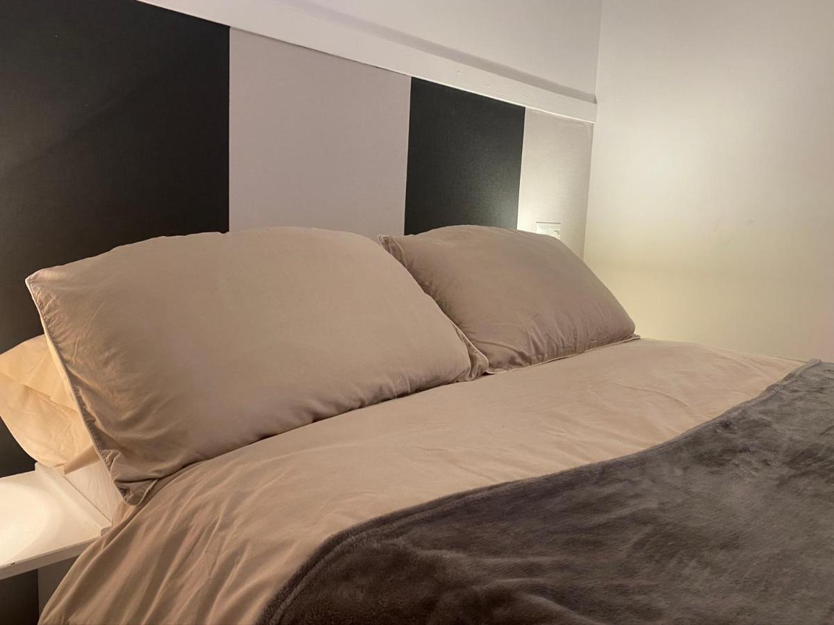 Apartamento Casa Latre Lägenhet Barbastro Exteriör bild
